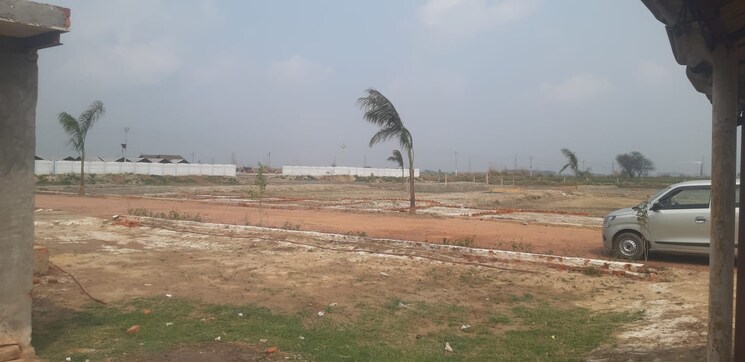 undefined, upsidc site b  101 Sq.Yd. Plot In Upsidc Site B Greater Noida 8225600