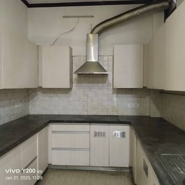 Kitchen in 3 BHK Builder Floor at Sector 47 – for Rent