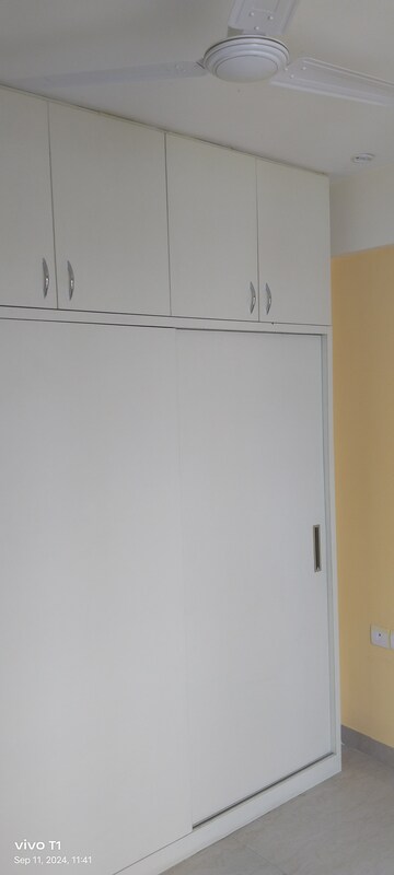 Room in 2 BHK Apartment at Shree Vardhman Mantra, Sector 67 – for Rent
