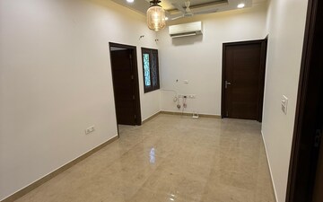 3 BHK Builder Floor For Rent in Shivalik Colony