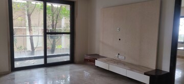Room in 4 BHK Apartment at City Center Banjara Hills, Banjara Hills – for Rent