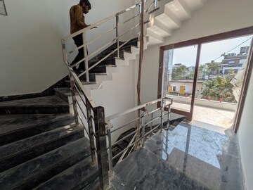2 BHK Independent House For Rent in Kamta