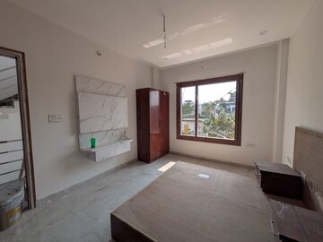 Room in 2 BHK Independent House at Kamta – for Rent