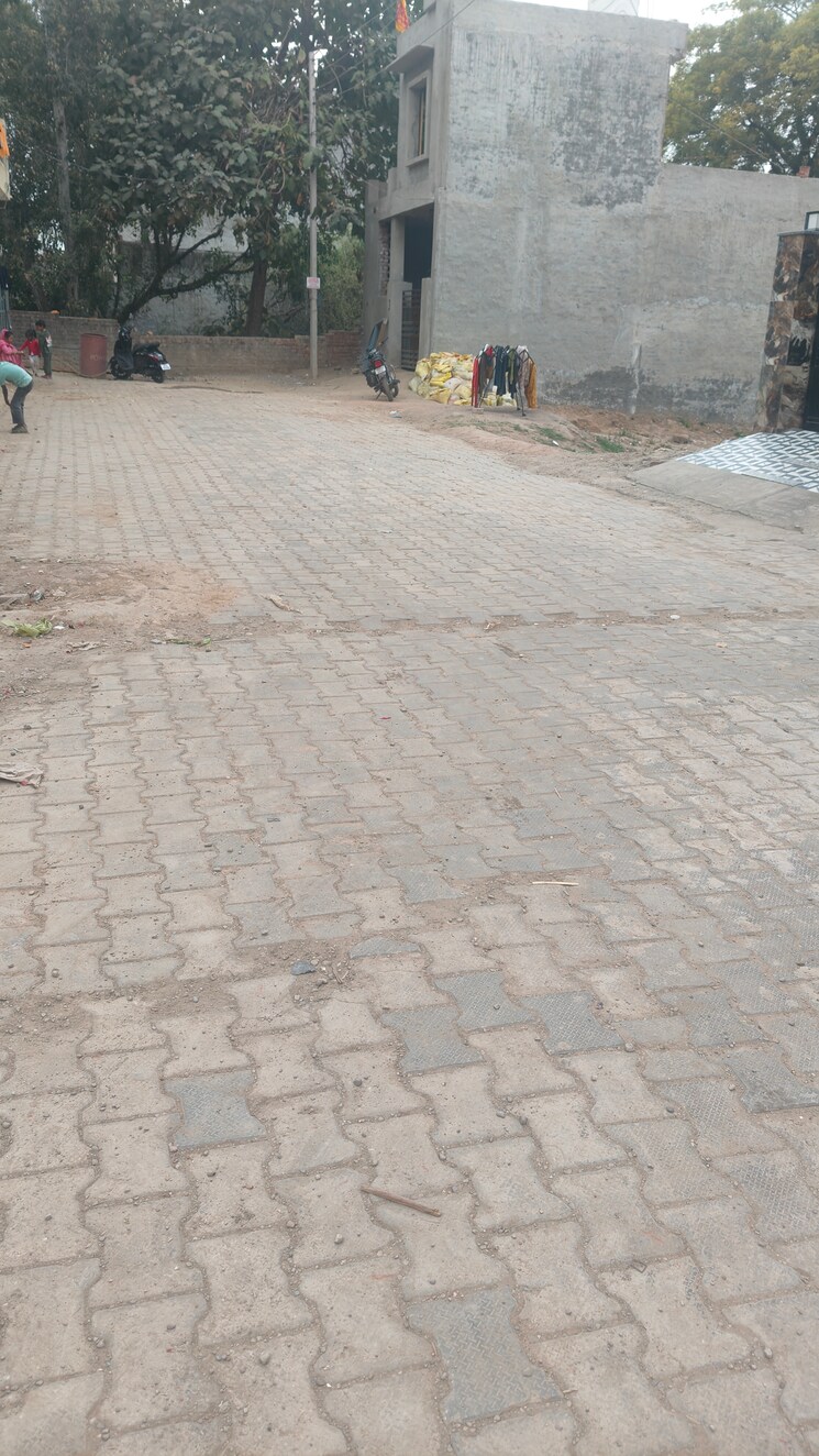  Parking, ambala highway 4 Bedroom 126 Sq.Yd. Independent House In Ambala Highway Zirakpur 8225749