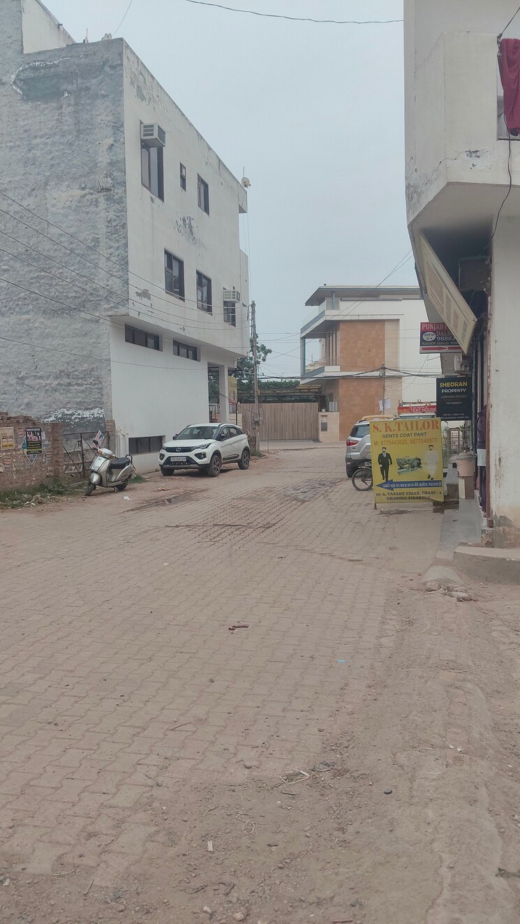  Parking, ambala highway 4 Bedroom 126 Sq.Yd. Independent House In Ambala Highway Zirakpur 8225749