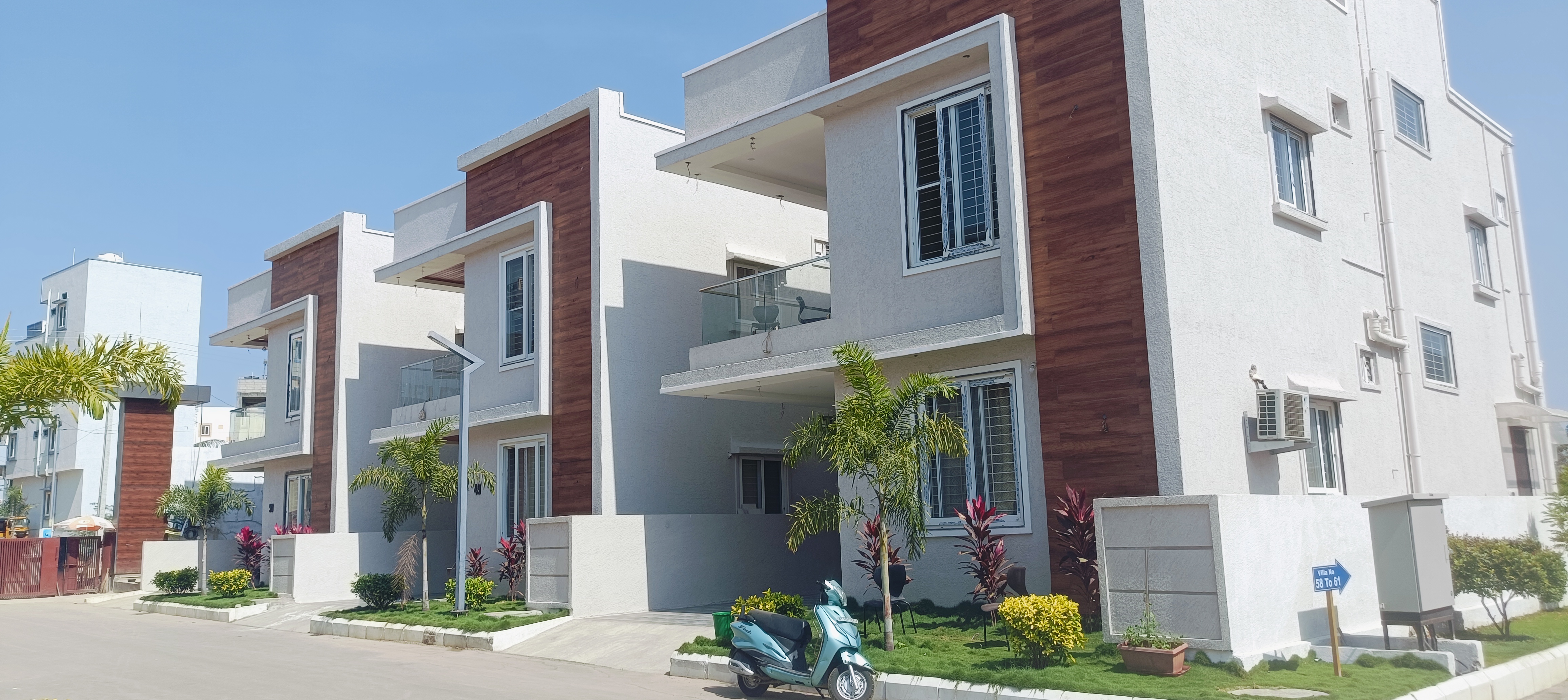 3 BHK + Pooja Room,Servant Room,Study Room,Extra Room Villa For Sale in Villas Ready To Move Komp