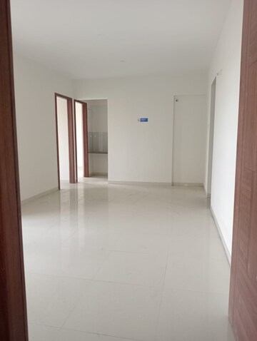 Room in 2 BHK Apartment at Parklane Lifeseasons, Dhanori – for Rent