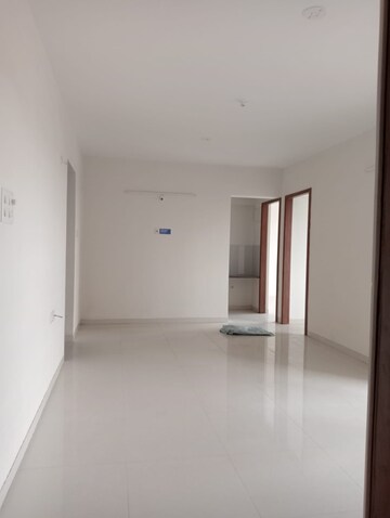 Room in 2 BHK Apartment at Parklane Lifeseasons, Dhanori – for Rent