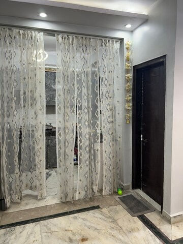 Room in 2 BHK Builder Floor at Dwarka Mor – for Rent
