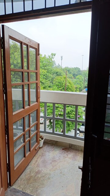 Balcony in 2 BHK Builder Floor at RWA Apartments Sector 20, Sector 20 – for Rent