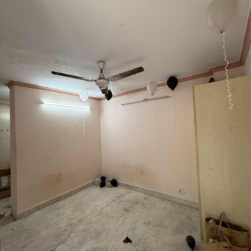 Room in 1 BHK Builder Floor at Kalkaji – for Rent