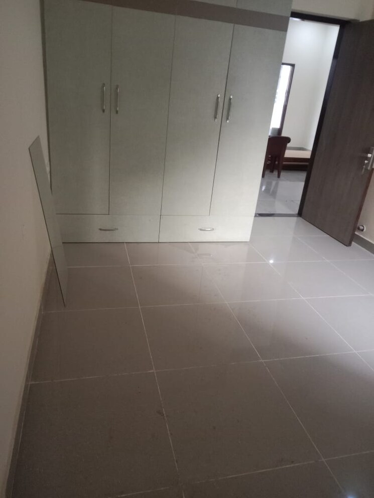 Room, kharar mohali road 4 Bedroom 111 Sq.Yd. Independent House In Kharar Mohali Road Kharar 8225888