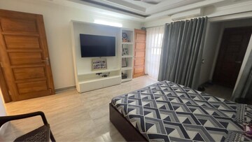 Bedroom in 4 BHK Builder Floor at Sector 85 – for Sale