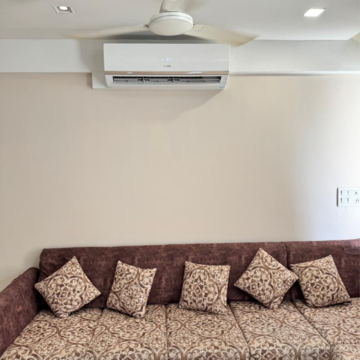 Living Room in 3 BHK Apartment at Vastrapur – for Rent