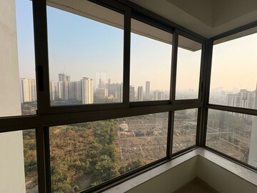 Kitchen in 2 BHK Apartment at Kalpataru Paramount, Kapur Bawdi – for Rent