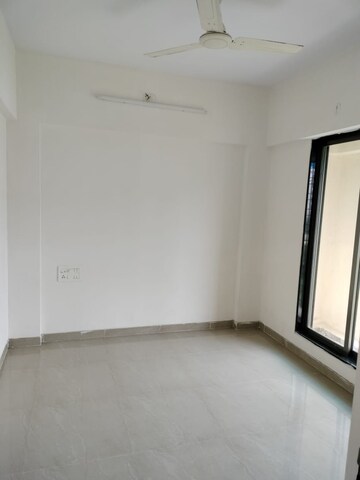 Room in 1 BHK Apartment at Kurla West – for Rent