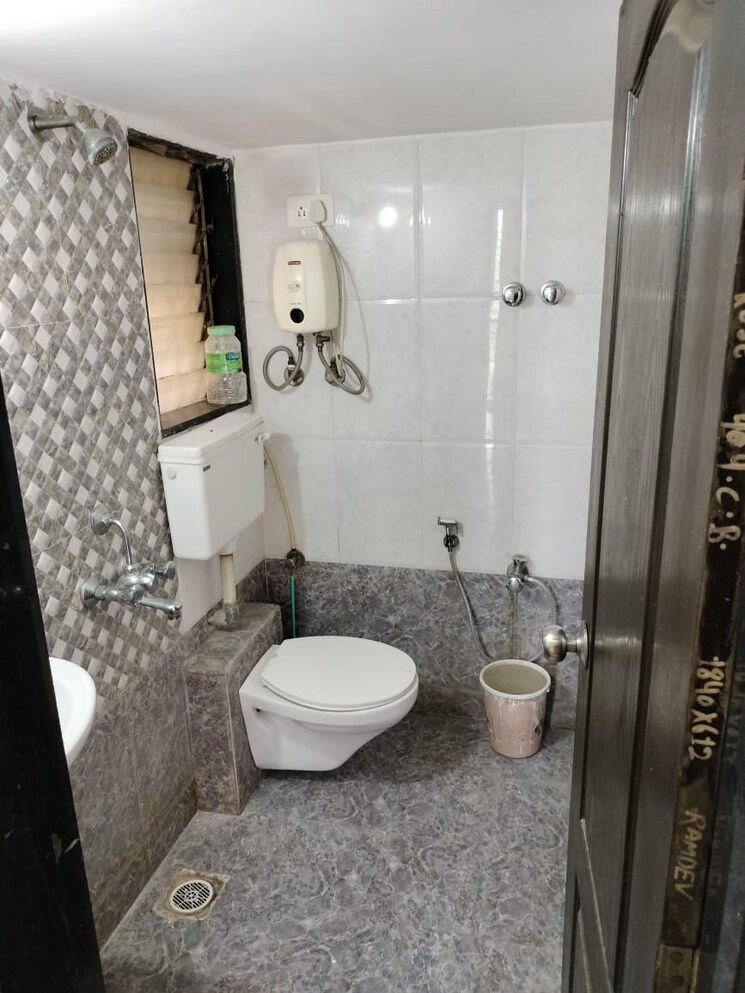 Bathroom, kurla west 1 Bedroom 550 Sq.Ft. Apartment In Kurla West Mumbai 8226069