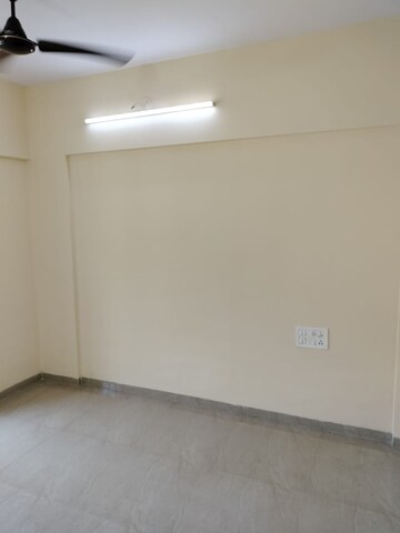Room in 1 BHK Apartment at Kurla West – for Sale