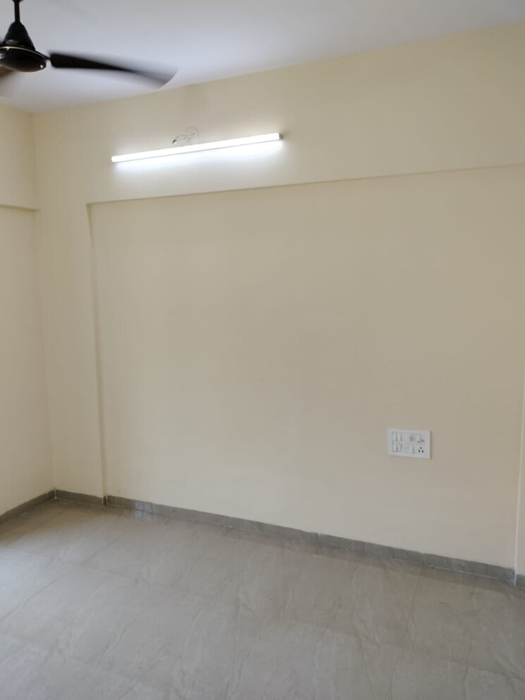 Room, kurla west 1 Bedroom 550 Sq.Ft. Apartment In Kurla West Mumbai 8226069