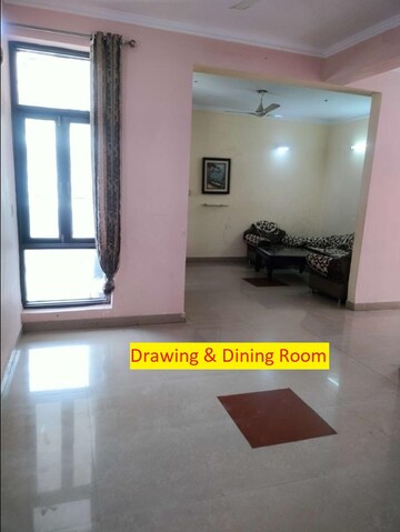 Living Room in 3 BHK Apartment at Pashupati Housing Society, Sector 48 – for Rent