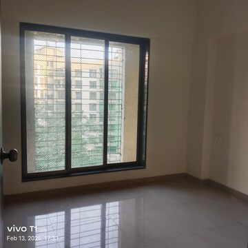 Room in 1 BHK Apartment at Kurla West – for Rent