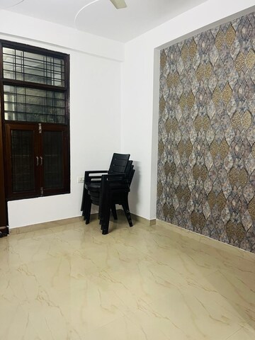 Room in 3 BHK Builder Floor at Pratap Vihar – for Sale