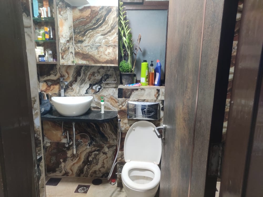 2 BHK + Extra Room Apartment For Sale in Lodha Aqua