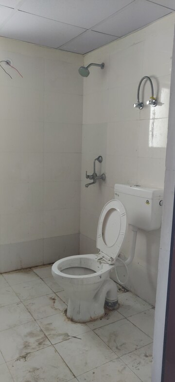 Bathroom in 1 BHK Apartment at Amolik Sankalp, Sector 85 – for Rent