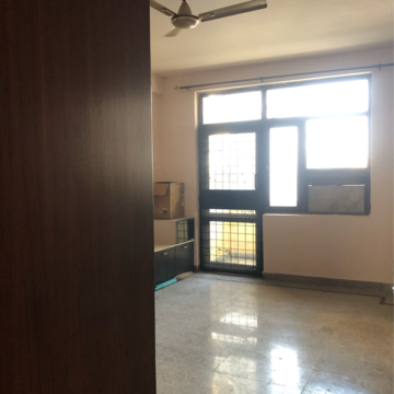Room in 3.5 BHK Villa at Sector 21 – for Rent