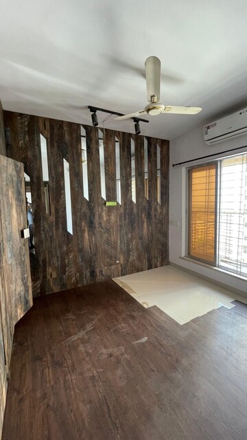 Bedroom in 2 BHK Apartment at Unique Signature Mumbai, Mira Road – for Rent