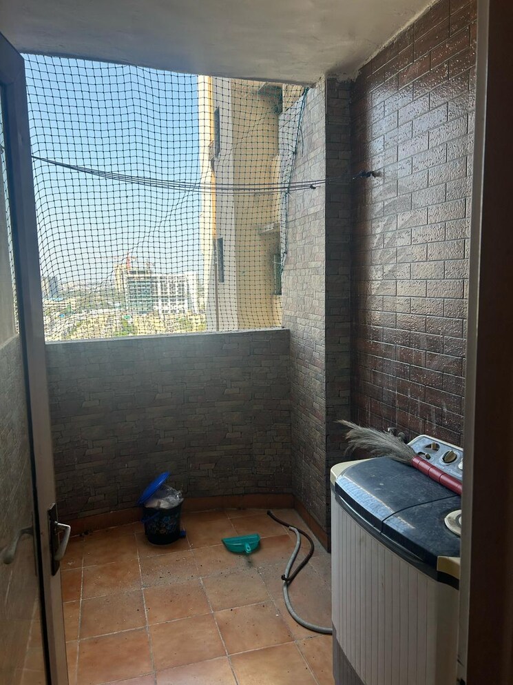 Bathroom, hrc-professional 2 Bedroom 1100 Sq.Ft. Apartment In Indrapuram Ghaziabad 8226303