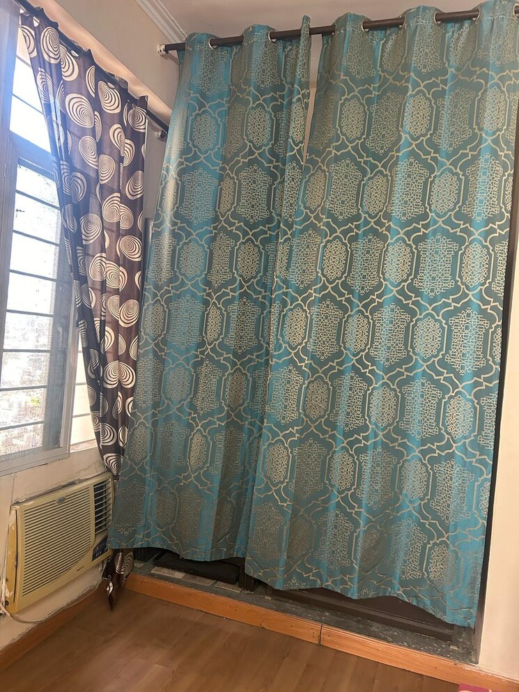 Bathroom, hrc-professional 2 Bedroom 1100 Sq.Ft. Apartment In Indrapuram Ghaziabad 8226303