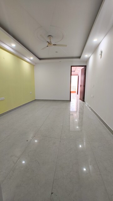 Room in 1 BHK Builder Floor at Palm Residency Chhatarpur, Chattarpur – for Rent