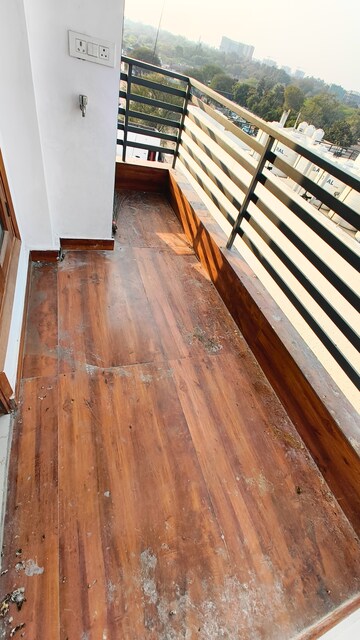 Balcony in 1 BHK Builder Floor at Palm Residency Chhatarpur, Chattarpur – for Rent