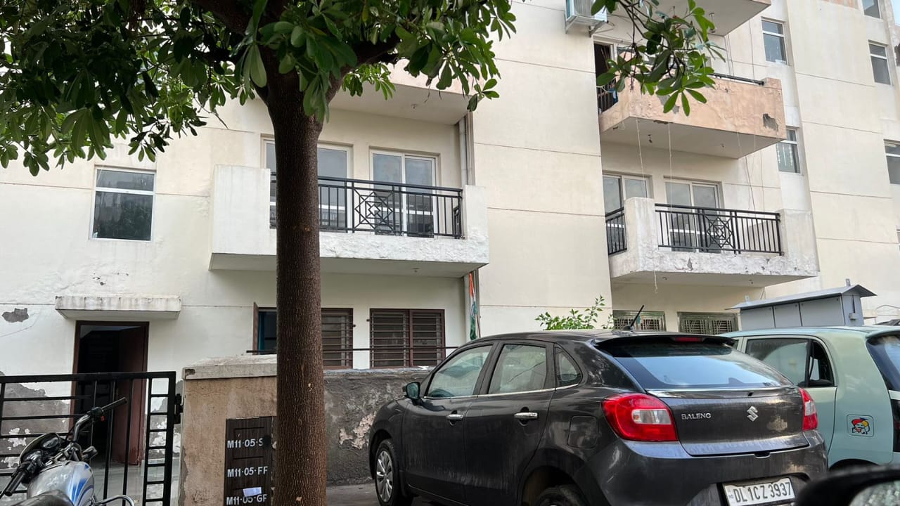 3 BHK + Pooja Room Builder Floor For Sale in BPTP Elite Floors