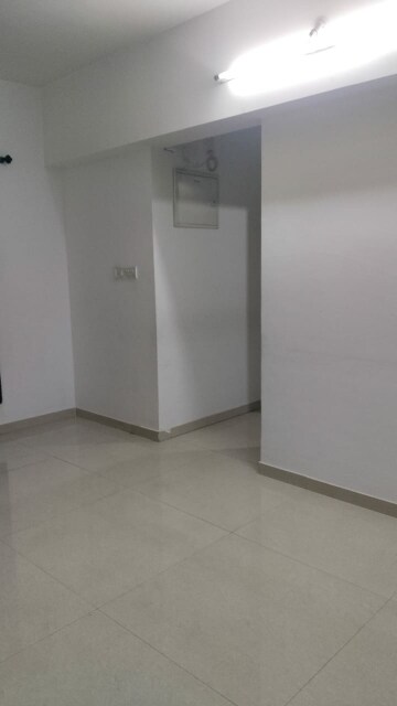 2 BHK Apartment For Rent in Vijay Vilas Taurus Building 11 To 15, Ghodbunder Road