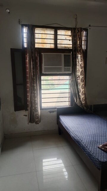 Building Lobby in 1 BHK Builder Floor at Sector 115 – for Rent