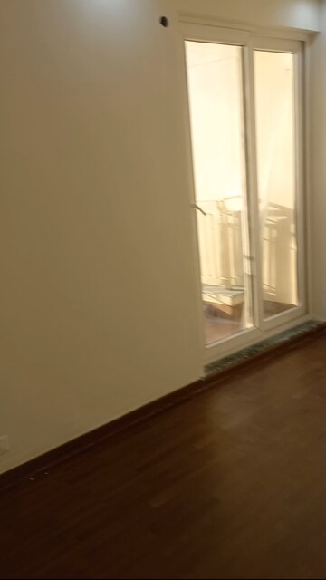 Room in 2 BHK Apartment at BPTP Discovery Park, Sector 80 – for Rent