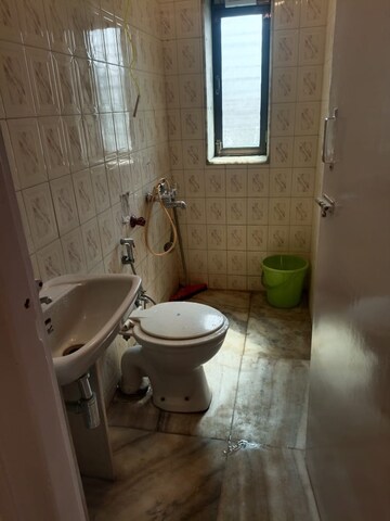 Bathroom in 2 BHK Apartment at Bafna Apartments, Mahim – for Rent