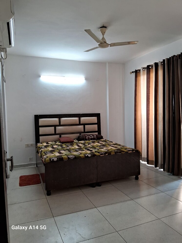 Bedroom, motiaz-square 3 Bedroom 1910 Sq.Ft. Apartment In Ambala Highway Zirakpur 8226525