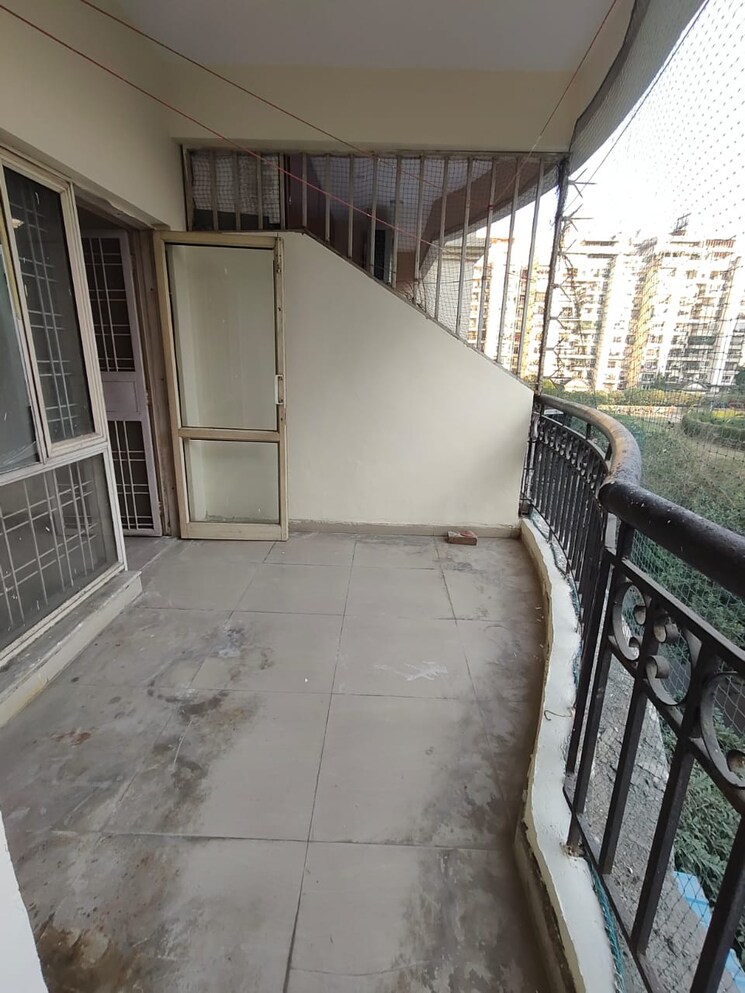 Balcony, jaipuria-sunrise-greens 3 Bedroom 1777 Sq.Ft. Apartment In Ahinsa Khand 1 Ghaziabad 8226553