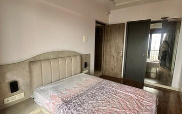 2 BHK Apartment For Rent in Rustomjee Urbania, Saket Complex