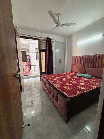 Bedroom in 1 BHK Apartment at Maidan Garhi – for Rent