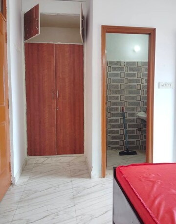 Room in 1 BHK Builder Floor at Saket – for Rent