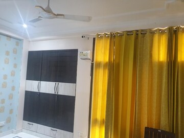 Building Lobby in 1 BHK Builder Floor at Uday Arden 45, Sector 45 – for Rent