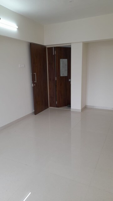 Room in 2 BHK Apartment at Gautam Villa, Naupada – for Sale