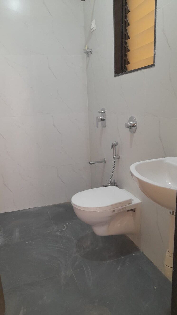 Bathroom, gautam-villa 2 Bedroom 750 Sq.Ft. Apartment In Naupada Thane 8226806
