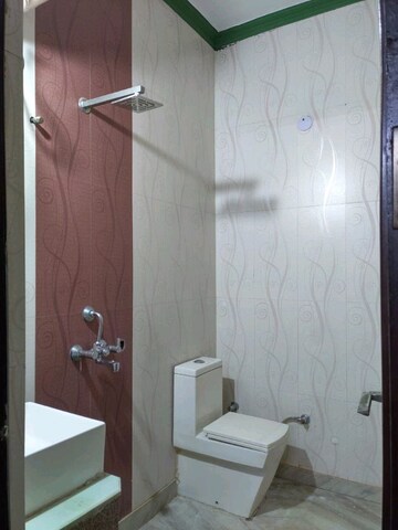 Bathroom in 2 BHK Builder Floor at Cosmos Floors, Sector 52 – for Rent