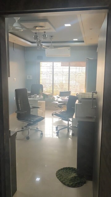 Master Bedroom in 2 BHK Apartment at Dipti Bamanpuri, Andheri East – for Rent