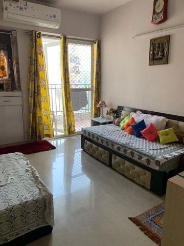 Bedroom in 5 BHK Apartment at Amrapali Sapphire, Sector 45 – for Sale